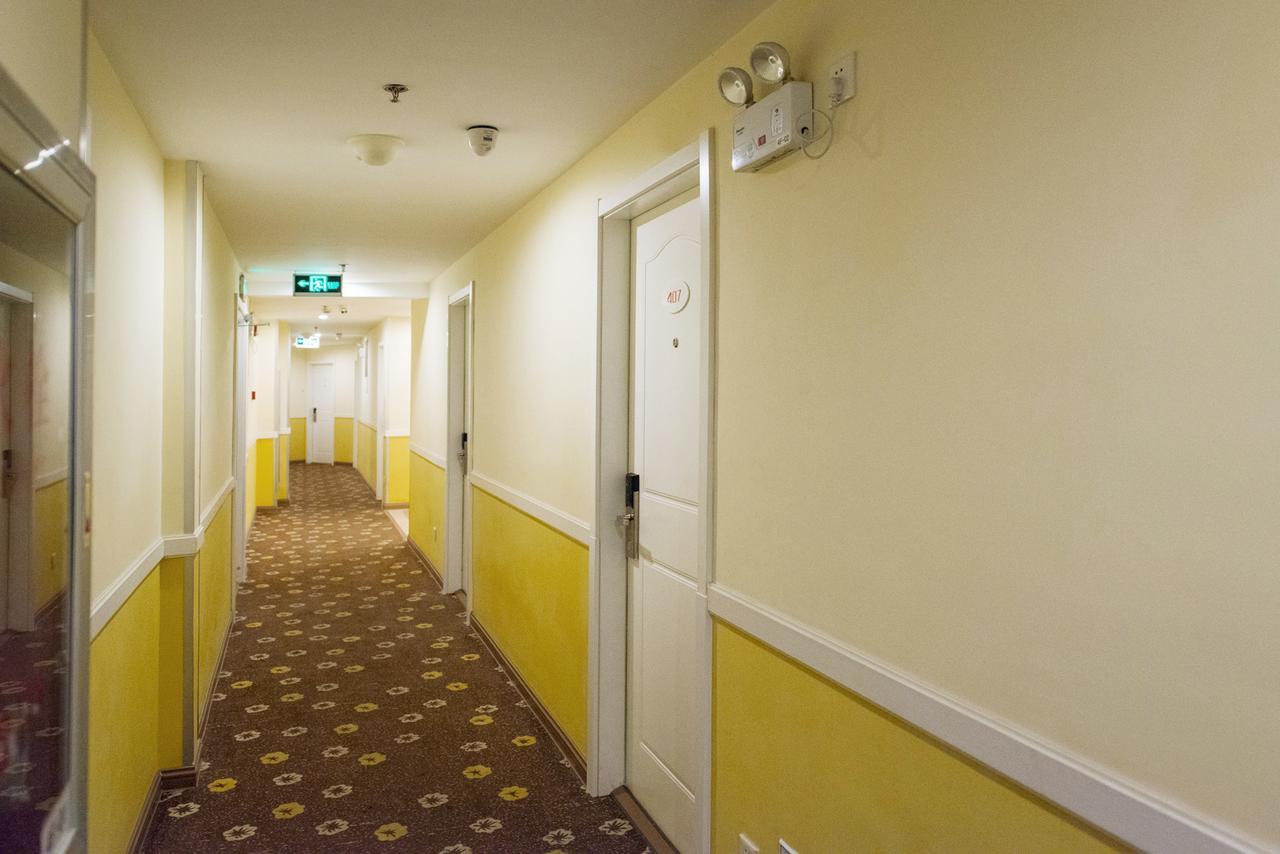 Home Inn Shanghai Daning International Guangzhong Road Circus City Exterior foto